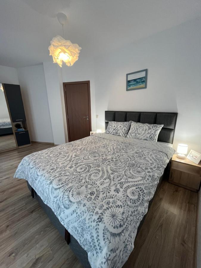 Azzurro Premium Apartment On Bulevard Bogoridi Burgas Exterior foto