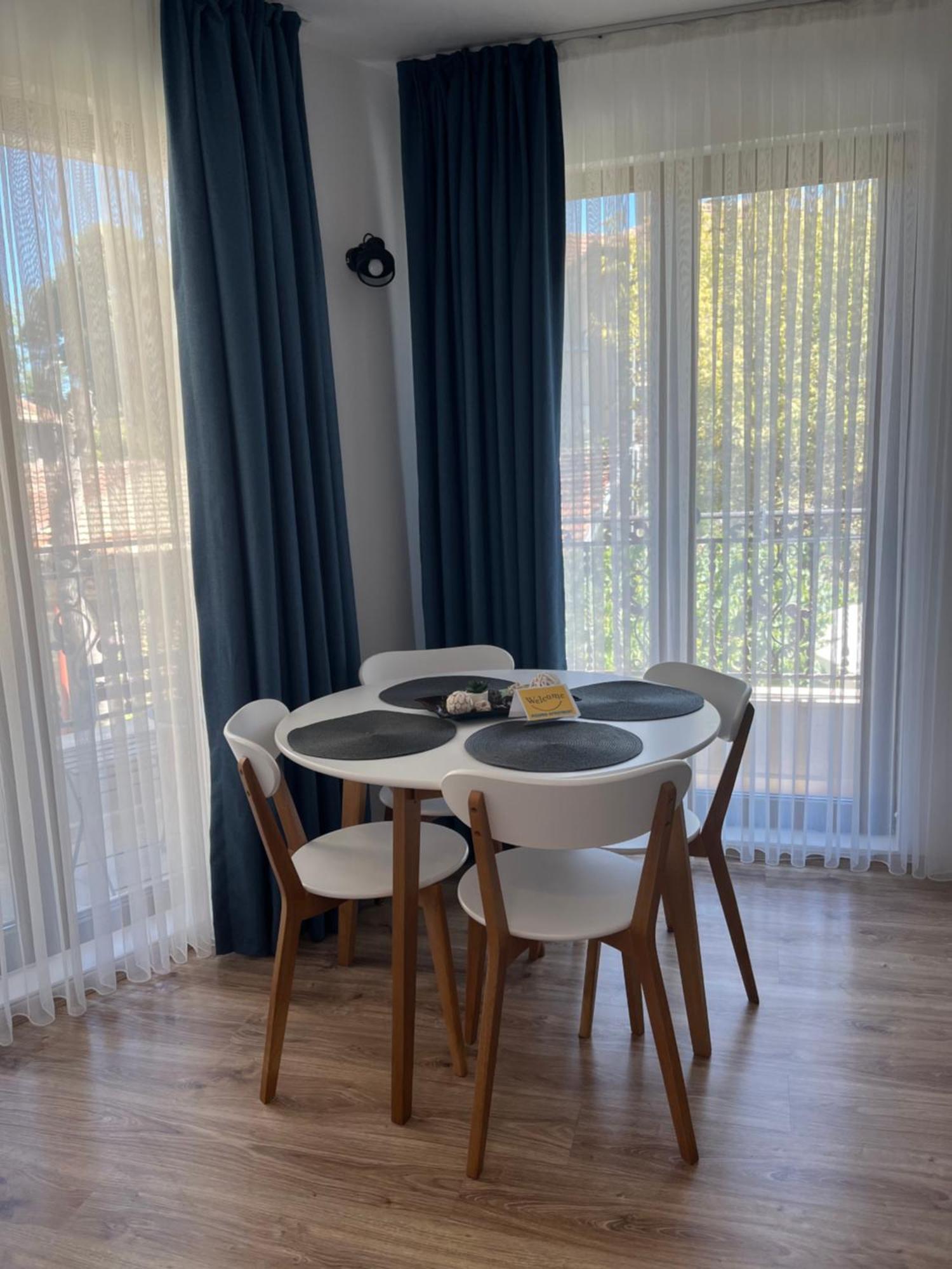 Azzurro Premium Apartment On Bulevard Bogoridi Burgas Exterior foto
